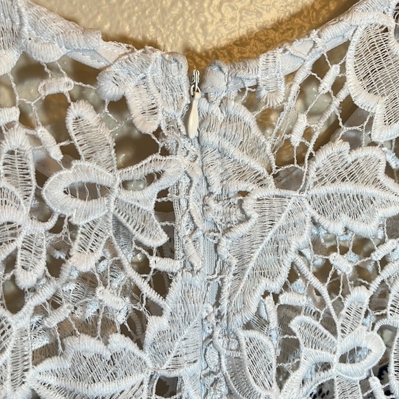 Venus Blue White Lace Sleeveless Dress - Picture 9 of 15